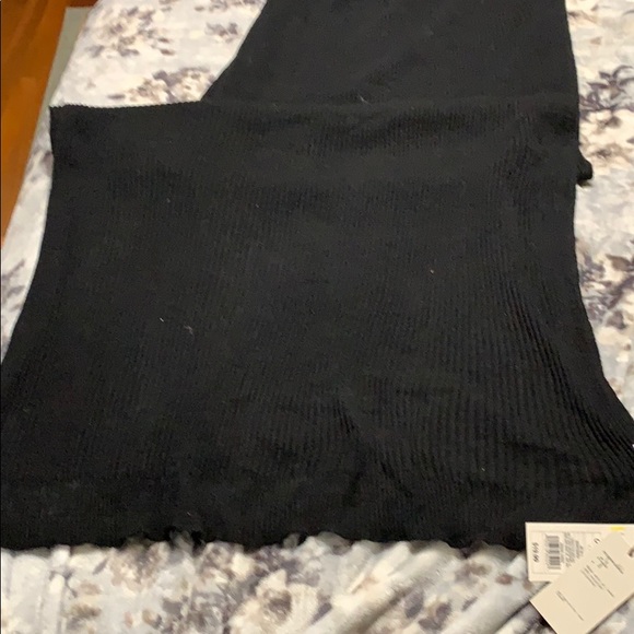 🌺 black one piece 🧣 scarf 🌺 - Picture 2 of 6